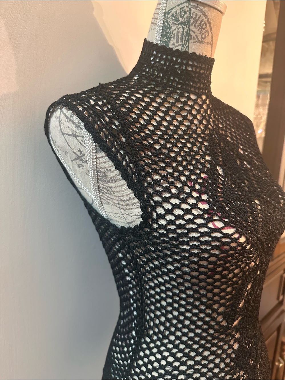The Limited Black Crochet Handknit Sleeveless Top - Picture 4 of 12
